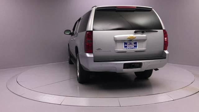 2013 Chevrolet Suburban 4WD 4dr 1500 LT, available for sale in Naugatuck, Connecticut | J&M Automotive Sls&Svc LLC. Naugatuck, Connecticut 2013 Chevrolet Suburban 4WD 4dr 1500 LT, available for sale in Naugatuck, Connecticut | J&M Automotive Sls&Svc LLC. Naugatuck, Connecticut