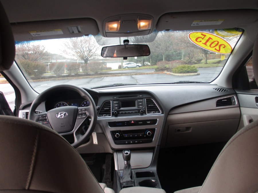 Used Hyundai Sonata 4dr Sdn 2.4L SE 2015 | Universal Motors LLC. New Britain, Connecticut