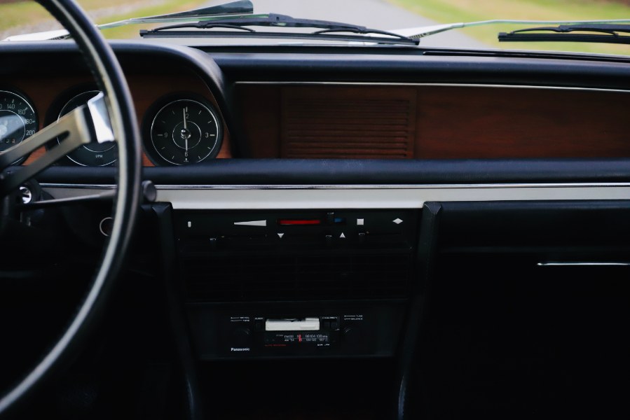 1972 BMW 3.0CS 3.0, available for sale in North Salem, New York | Meccanic Shop North Inc. North Salem, New York 1972 BMW 3.0CS 3.0, available for sale in North Salem, New York | Meccanic Shop North Inc. North Salem, New York