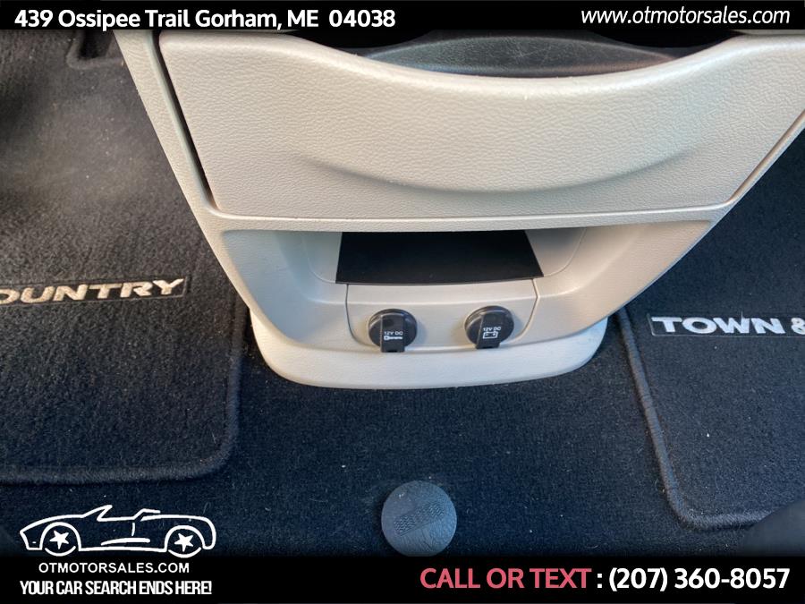 Used Chrysler Town & Country 4dr Wgn Touring 2013 | Ossipee Trail Motor Sales. Gorham, Maine Used Chrysler Town & Country 4dr Wgn Touring 2013 | Ossipee Trail Motor Sales. Gorham, Maine