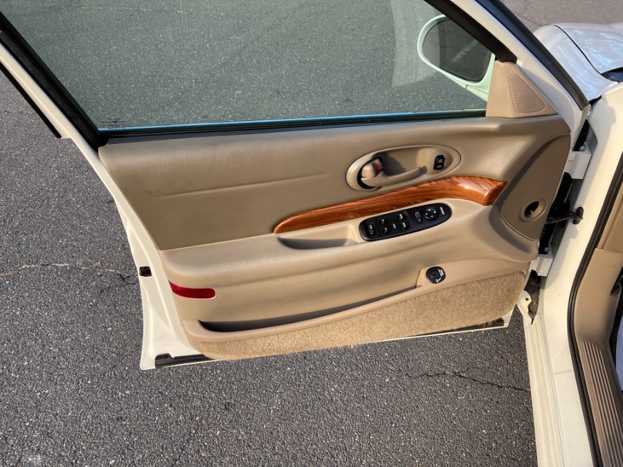 Used Buick LeSabre 4dr Sdn Custom 2003 | Farmington Auto Park LLC. Plainville, Connecticut Used Buick LeSabre 4dr Sdn Custom 2003 | Farmington Auto Park LLC. Plainville, Connecticut