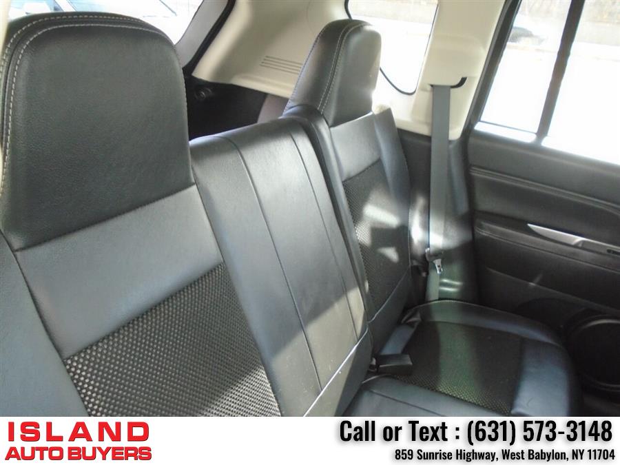 Used Jeep Compass Latitude 4x4 4dr SUV 2015 | Island Auto Buyers. West Babylon, New York Used Jeep Compass Latitude 4x4 4dr SUV 2015 | Island Auto Buyers. West Babylon, New York