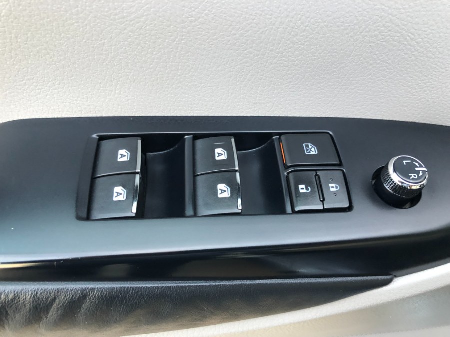 Used Toyota Highlander AWD 4dr V6 Limited (Natl) 2014 | Bristol Auto Center LLC. Bristol, Connecticut Used Toyota Highlander AWD 4dr V6 Limited (Natl) 2014 | Bristol Auto Center LLC. Bristol, Connecticut
