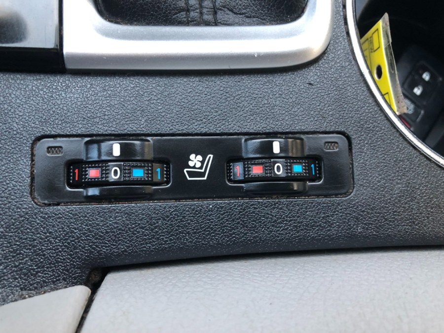 Used Toyota Highlander AWD 4dr V6 Limited (Natl) 2014 | Bristol Auto Center LLC. Bristol, Connecticut Used Toyota Highlander AWD 4dr V6 Limited (Natl) 2014 | Bristol Auto Center LLC. Bristol, Connecticut