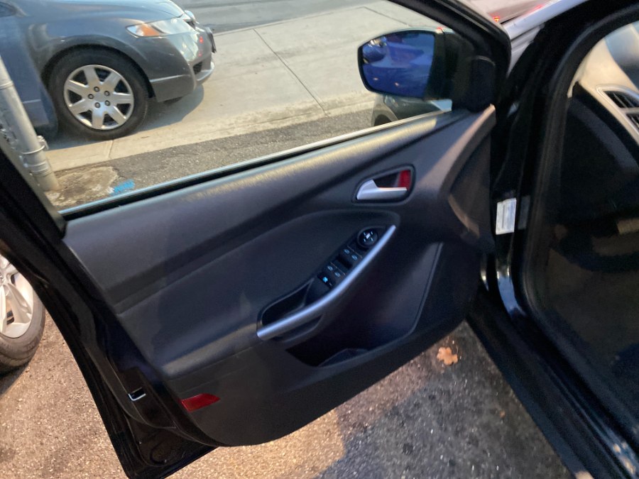 Used Ford Focus 4dr Sdn Titanium 2013 | Middle Village Motors . Middle Village, New York Used Ford Focus 4dr Sdn Titanium 2013 | Middle Village Motors . Middle Village, New York
