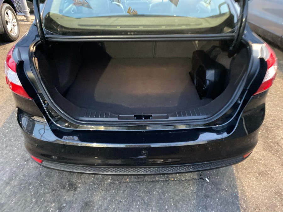 Used Ford Focus 4dr Sdn Titanium 2013 | Middle Village Motors . Middle Village, New York Used Ford Focus 4dr Sdn Titanium 2013 | Middle Village Motors . Middle Village, New York