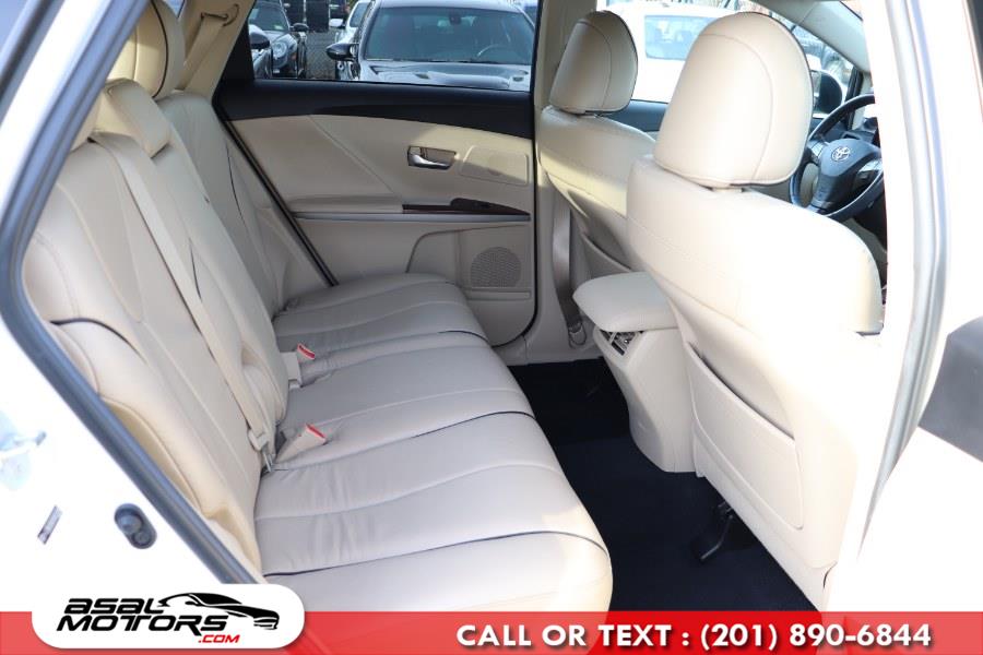 Used Toyota Venza 4dr Wgn V6 AWD (Natl) 2011 | Asal Motors. East Rutherford, New Jersey