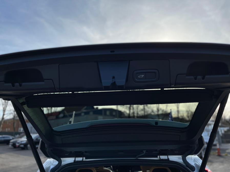 Used Volvo XC60 T5 AWD Momentum 2019 | Auto Haus of Irvington Corp. Irvington , New Jersey