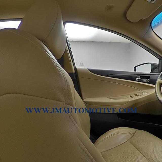 2014 Hyundai Sonata 4dr Sdn 2.4L Auto Limited, available for sale in Naugatuck, Connecticut | J&M Automotive Sls&Svc LLC. Naugatuck, Connecticut 2014 Hyundai Sonata 4dr Sdn 2.4L Auto Limited, available for sale in Naugatuck, Connecticut | J&M Automotive Sls&Svc LLC. Naugatuck, Connecticut
