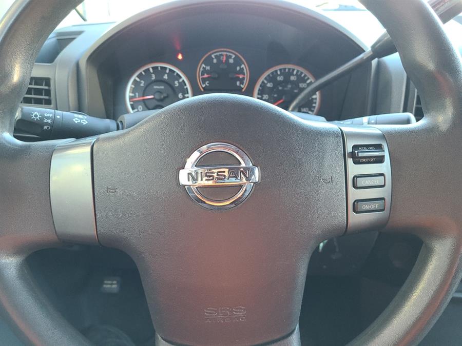 2012 Nissan Titan 4WD Crew Cab SV, available for sale in Waterbury, Connecticut | National Auto Brokers, Inc.. Waterbury, Connecticut 2012 Nissan Titan 4WD Crew Cab SV, available for sale in Waterbury, Connecticut | National Auto Brokers, Inc.. Waterbury, Connecticut
