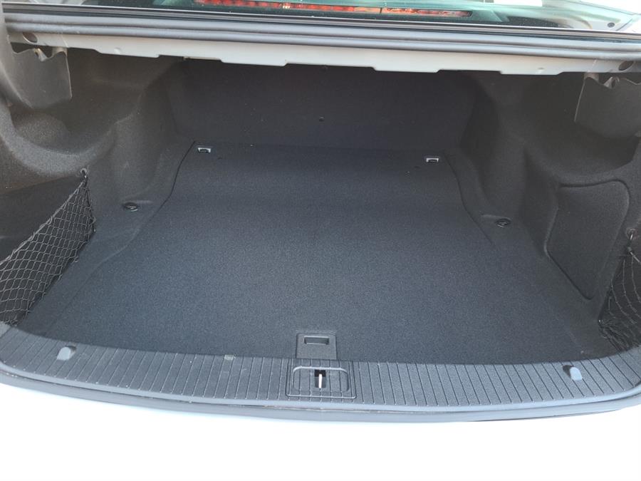 2014 Mercedes-Benz E-Class 4dr Sdn E350 Luxury 4MATIC, available for sale in Waterbury, Connecticut | National Auto Brokers, Inc.. Waterbury, Connecticut 2014 Mercedes-Benz E-Class 4dr Sdn E350 Luxury 4MATIC, available for sale in Waterbury, Connecticut | National Auto Brokers, Inc.. Waterbury, Connecticut