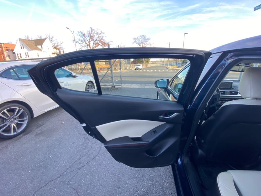 Used Mazda Mazda3 5dr HB Auto s Grand Touring 2015 | VEB Auto Sales. Hartford, Connecticut Used Mazda Mazda3 5dr HB Auto s Grand Touring 2015 | VEB Auto Sales. Hartford, Connecticut