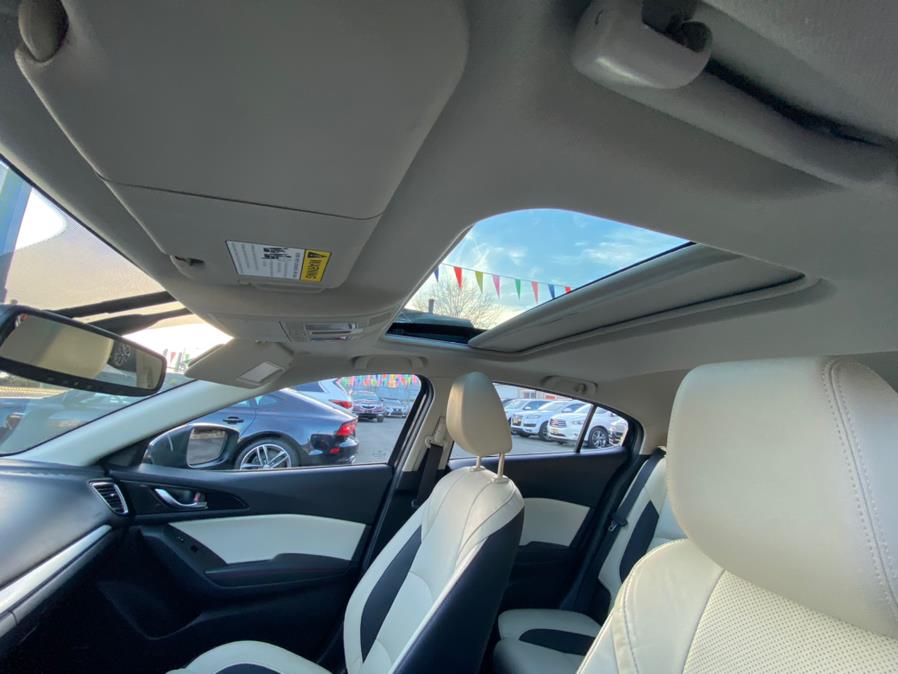 Used Mazda Mazda3 5dr HB Auto s Grand Touring 2015 | VEB Auto Sales. Hartford, Connecticut Used Mazda Mazda3 5dr HB Auto s Grand Touring 2015 | VEB Auto Sales. Hartford, Connecticut