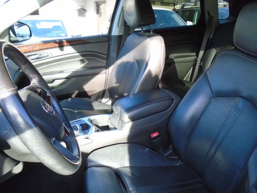 Used Cadillac SRX AWD 4dr Luxury Collection 2014 | Jim Juliani Motors. Waterbury, Connecticut