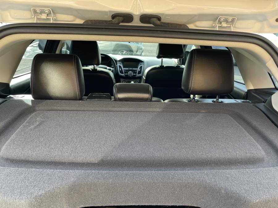 2014 Ford Focus 5dr HB Titanium, available for sale in Bronx, New York | New York Motors Group Solutions LLC. Bronx, New York 2014 Ford Focus 5dr HB Titanium, available for sale in Bronx, New York | New York Motors Group Solutions LLC. Bronx, New York