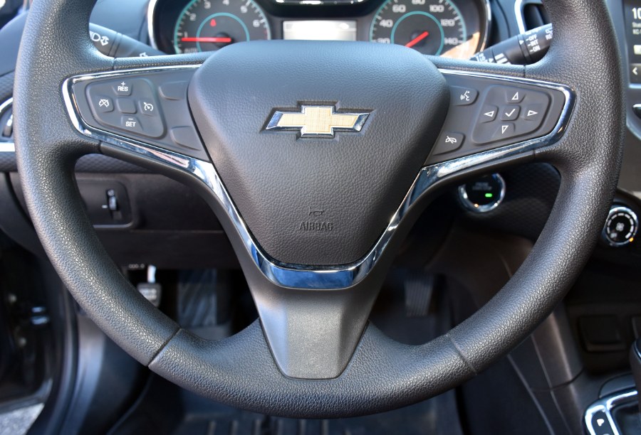 Used Chevrolet Cruze 4dr HB 1.4L LT w/1SD 2017 | Highline Car Connection. Waterbury, Connecticut Used Chevrolet Cruze 4dr HB 1.4L LT w/1SD 2017 | Highline Car Connection. Waterbury, Connecticut