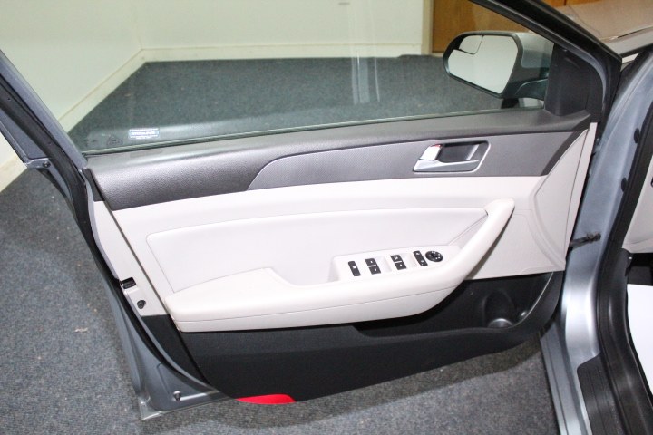 Used Hyundai Sonata 4dr Sdn 1.6T Eco 2015 | New England Auto Sales LLC. Plainville, Connecticut Used Hyundai Sonata 4dr Sdn 1.6T Eco 2015 | New England Auto Sales LLC. Plainville, Connecticut