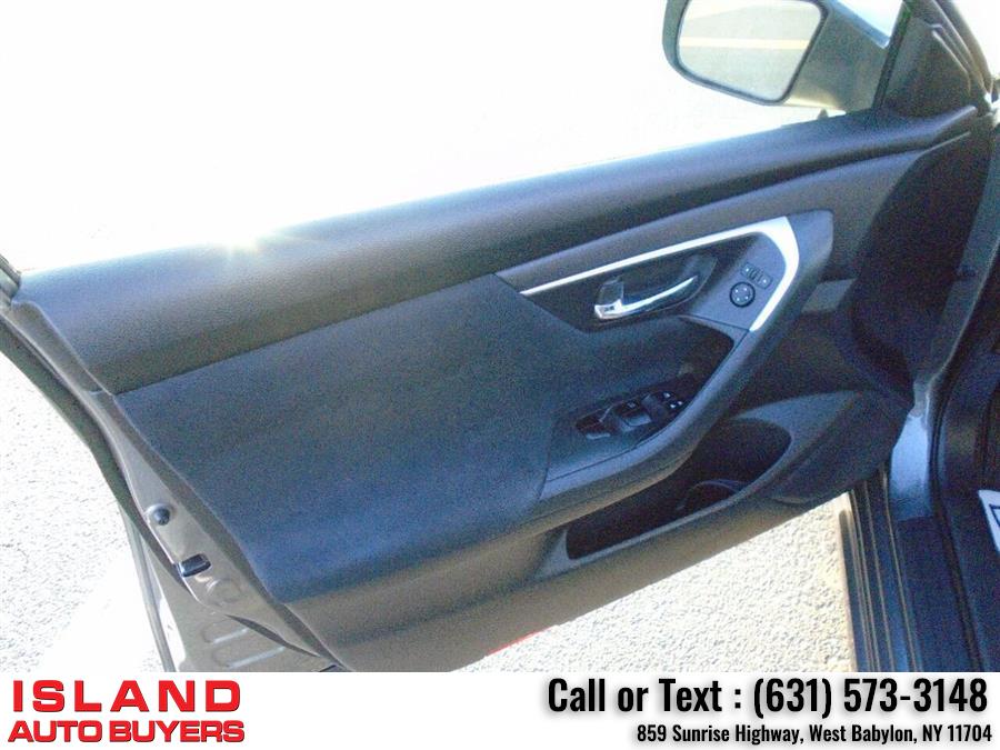 Used Nissan Altima 2.5 S 4dr Sedan 2015 | Island Auto Buyers. West Babylon, New York Used Nissan Altima 2.5 S 4dr Sedan 2015 | Island Auto Buyers. West Babylon, New York
