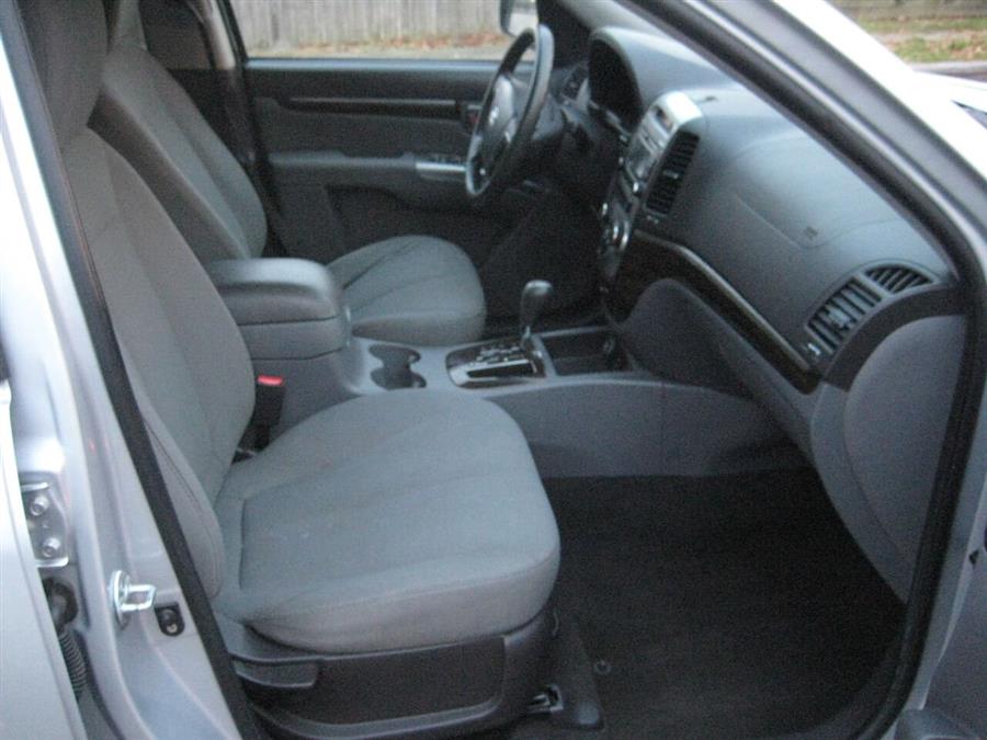 2010 Hyundai Santa Fe GLS AWD 4dr SUV, available for sale in Massapequa, New York | Rite Choice Auto Inc.. Massapequa, New York 2010 Hyundai Santa Fe GLS AWD 4dr SUV, available for sale in Massapequa, New York | Rite Choice Auto Inc.. Massapequa, New York