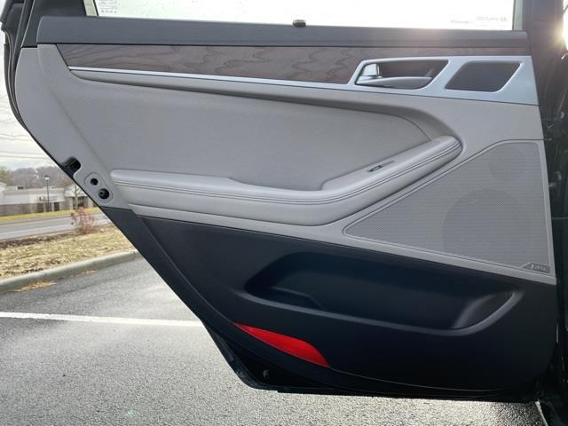 Used Hyundai Genesis 3.8 2015 | Blasius Federal Road. Brookfield, Connecticut Used Hyundai Genesis 3.8 2015 | Blasius Federal Road. Brookfield, Connecticut