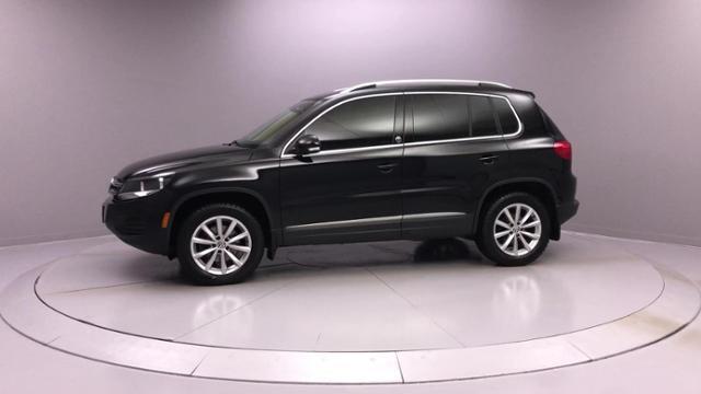 Used Volkswagen Tiguan 2.0T Wolfsburg Edition 4MOTION 2017 | J&M Automotive Sls&Svc LLC. Naugatuck, Connecticut Used Volkswagen Tiguan 2.0T Wolfsburg Edition 4MOTION 2017 | J&M Automotive Sls&Svc LLC. Naugatuck, Connecticut