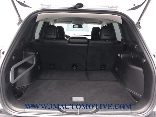 2015 Jeep Cherokee 4WD 4dr Trailhawk, available for sale in Naugatuck, Connecticut | J&M Automotive Sls&Svc LLC. Naugatuck, Connecticut 2015 Jeep Cherokee 4WD 4dr Trailhawk, available for sale in Naugatuck, Connecticut | J&M Automotive Sls&Svc LLC. Naugatuck, Connecticut