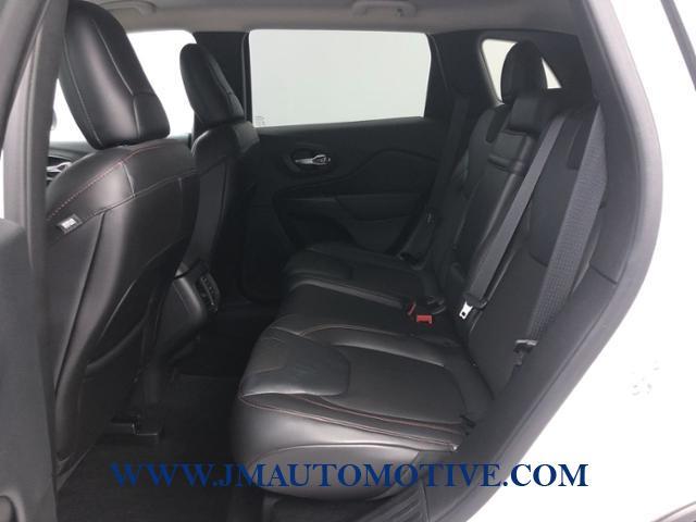 2015 Jeep Cherokee 4WD 4dr Trailhawk, available for sale in Naugatuck, Connecticut | J&M Automotive Sls&Svc LLC. Naugatuck, Connecticut 2015 Jeep Cherokee 4WD 4dr Trailhawk, available for sale in Naugatuck, Connecticut | J&M Automotive Sls&Svc LLC. Naugatuck, Connecticut