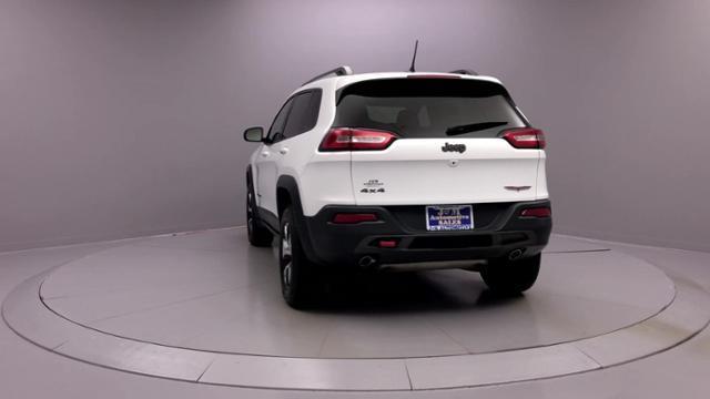 2015 Jeep Cherokee 4WD 4dr Trailhawk, available for sale in Naugatuck, Connecticut | J&M Automotive Sls&Svc LLC. Naugatuck, Connecticut 2015 Jeep Cherokee 4WD 4dr Trailhawk, available for sale in Naugatuck, Connecticut | J&M Automotive Sls&Svc LLC. Naugatuck, Connecticut