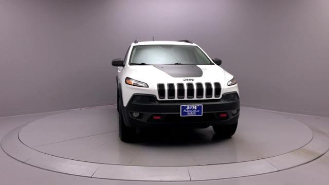 2015 Jeep Cherokee 4WD 4dr Trailhawk, available for sale in Naugatuck, Connecticut | J&M Automotive Sls&Svc LLC. Naugatuck, Connecticut 2015 Jeep Cherokee 4WD 4dr Trailhawk, available for sale in Naugatuck, Connecticut | J&M Automotive Sls&Svc LLC. Naugatuck, Connecticut