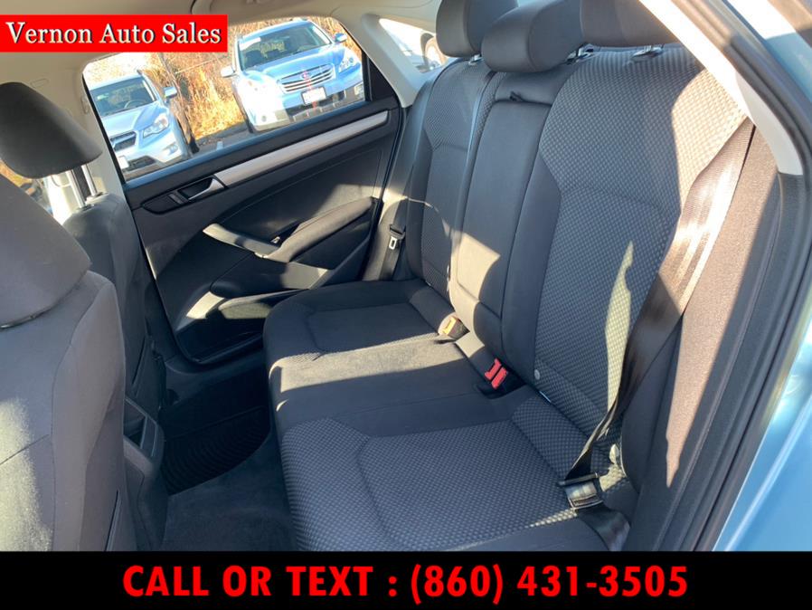 2012 Volkswagen Passat 4dr Sdn 2.5L Auto S PZEV, available for sale in Manchester, Connecticut | Vernon Auto Sale & Service. Manchester, Connecticut 2012 Volkswagen Passat 4dr Sdn 2.5L Auto S PZEV, available for sale in Manchester, Connecticut | Vernon Auto Sale & Service. Manchester, Connecticut