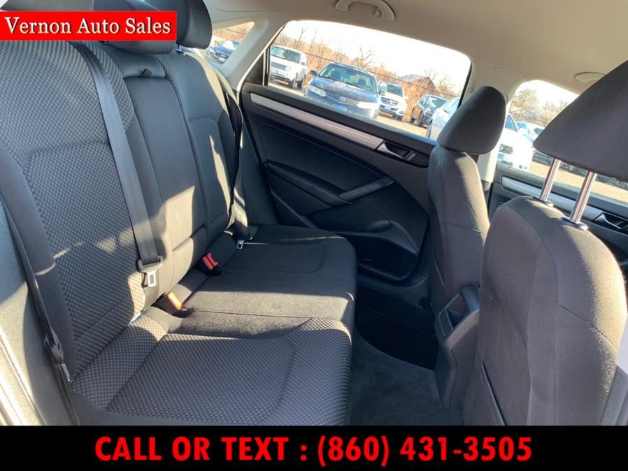 2012 Volkswagen Passat 4dr Sdn 2.5L Auto S PZEV, available for sale in Manchester, Connecticut | Vernon Auto Sale & Service. Manchester, Connecticut 2012 Volkswagen Passat 4dr Sdn 2.5L Auto S PZEV, available for sale in Manchester, Connecticut | Vernon Auto Sale & Service. Manchester, Connecticut