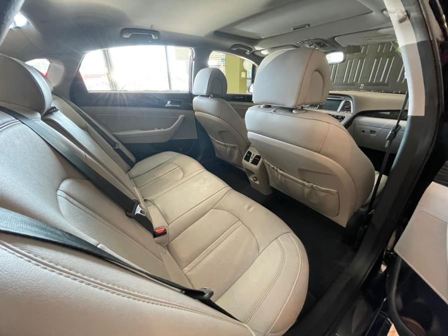 2016 Hyundai Sonata 4dr Sdn 2.4L Limited, available for sale in West Hartford, Connecticut | AutoMax. West Hartford, Connecticut 2016 Hyundai Sonata 4dr Sdn 2.4L Limited, available for sale in West Hartford, Connecticut | AutoMax. West Hartford, Connecticut
