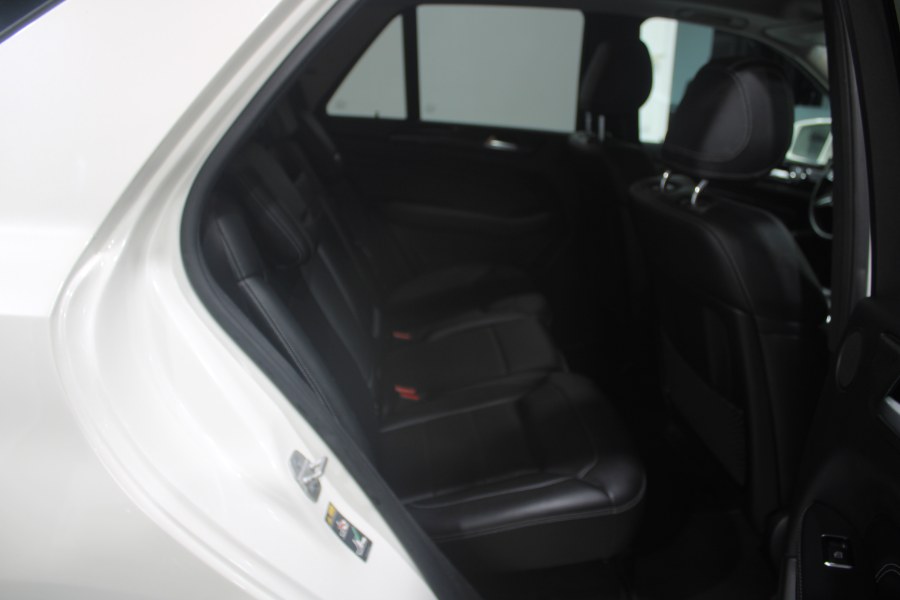 Used Mercedes-Benz M-Class 4MATIC 4dr ML 350 2015 | Auto Gallery. Lodi, New Jersey Used Mercedes-Benz M-Class 4MATIC 4dr ML 350 2015 | Auto Gallery. Lodi, New Jersey
