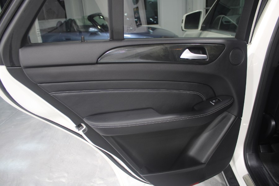Used Mercedes-Benz M-Class 4MATIC 4dr ML 350 2015 | Auto Gallery. Lodi, New Jersey Used Mercedes-Benz M-Class 4MATIC 4dr ML 350 2015 | Auto Gallery. Lodi, New Jersey