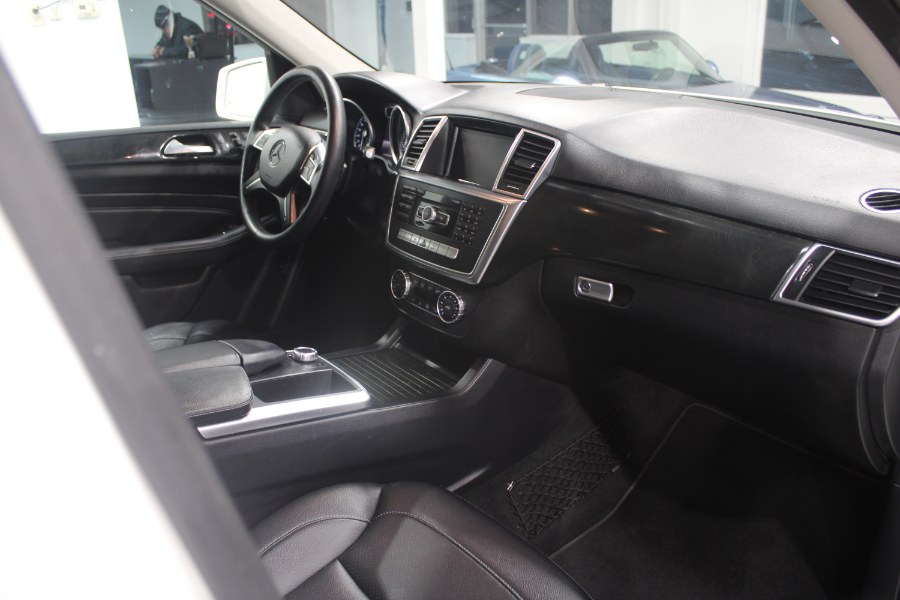 Used Mercedes-Benz M-Class 4MATIC 4dr ML 350 2015 | Auto Gallery. Lodi, New Jersey Used Mercedes-Benz M-Class 4MATIC 4dr ML 350 2015 | Auto Gallery. Lodi, New Jersey