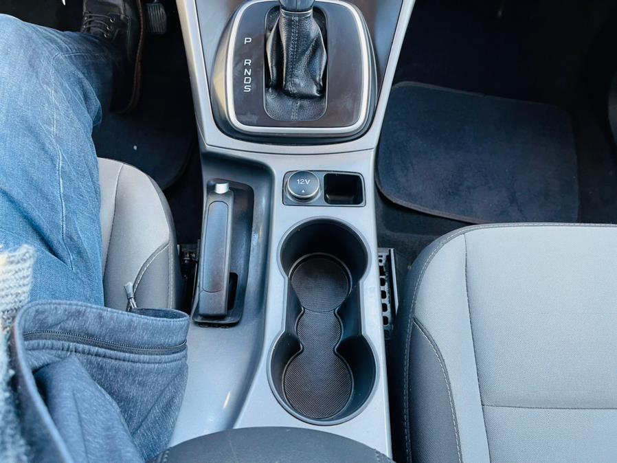 Used Ford Escape 4WD 4dr SE 2014 | Supreme Automotive. New Britain, Connecticut Used Ford Escape 4WD 4dr SE 2014 | Supreme Automotive. New Britain, Connecticut