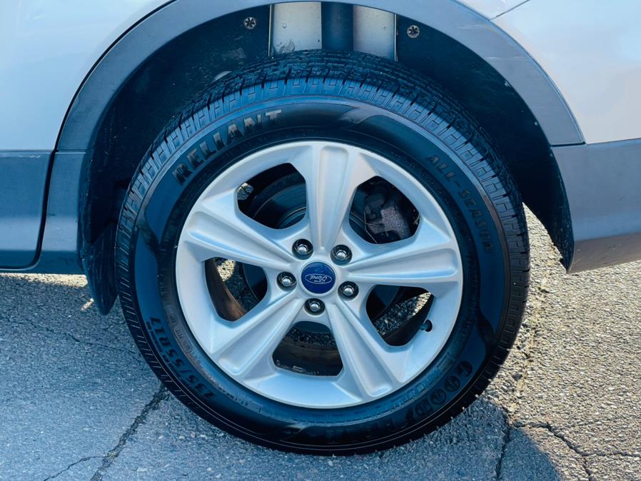 Used Ford Escape 4WD 4dr SE 2014 | Supreme Automotive. New Britain, Connecticut Used Ford Escape 4WD 4dr SE 2014 | Supreme Automotive. New Britain, Connecticut