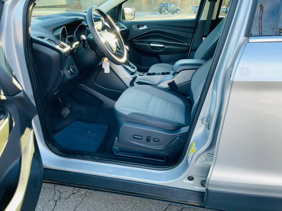Used Ford Escape 4WD 4dr SE 2014 | Supreme Automotive. New Britain, Connecticut Used Ford Escape 4WD 4dr SE 2014 | Supreme Automotive. New Britain, Connecticut