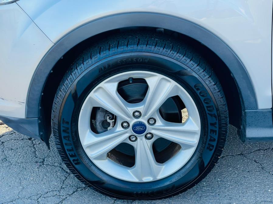 Used Ford Escape 4WD 4dr SE 2014 | Supreme Automotive. New Britain, Connecticut Used Ford Escape 4WD 4dr SE 2014 | Supreme Automotive. New Britain, Connecticut