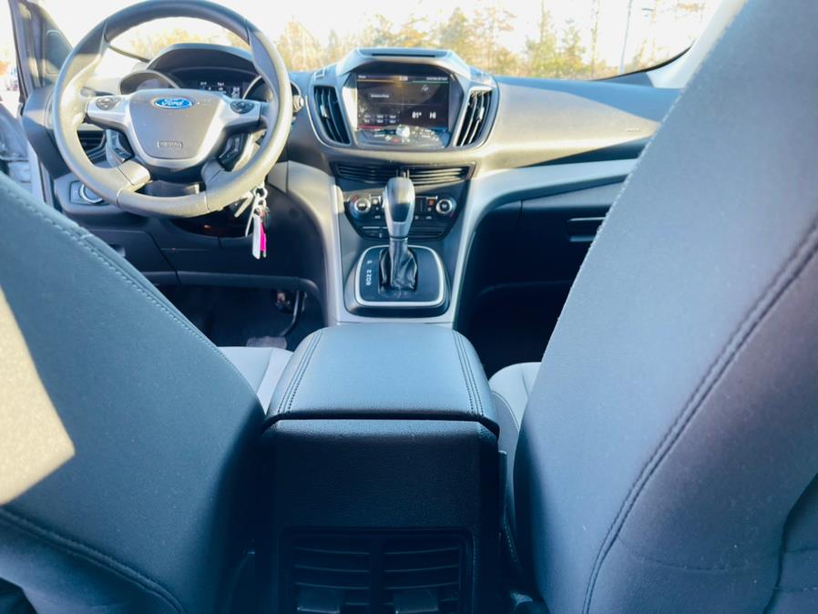 Used Ford Escape 4WD 4dr SE 2014 | Supreme Automotive. New Britain, Connecticut Used Ford Escape 4WD 4dr SE 2014 | Supreme Automotive. New Britain, Connecticut