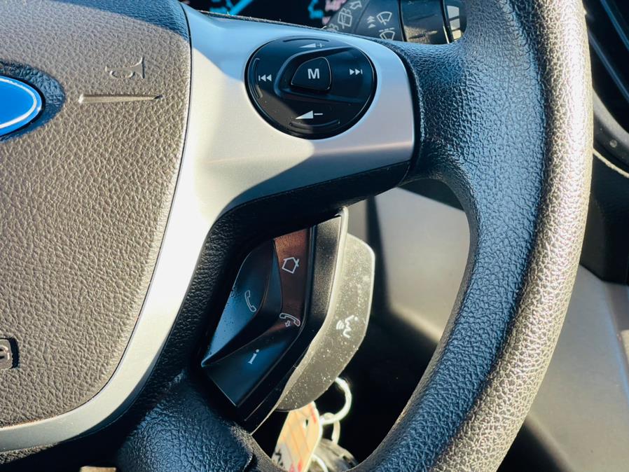 Used Ford Escape 4WD 4dr SE 2014 | Supreme Automotive. New Britain, Connecticut Used Ford Escape 4WD 4dr SE 2014 | Supreme Automotive. New Britain, Connecticut