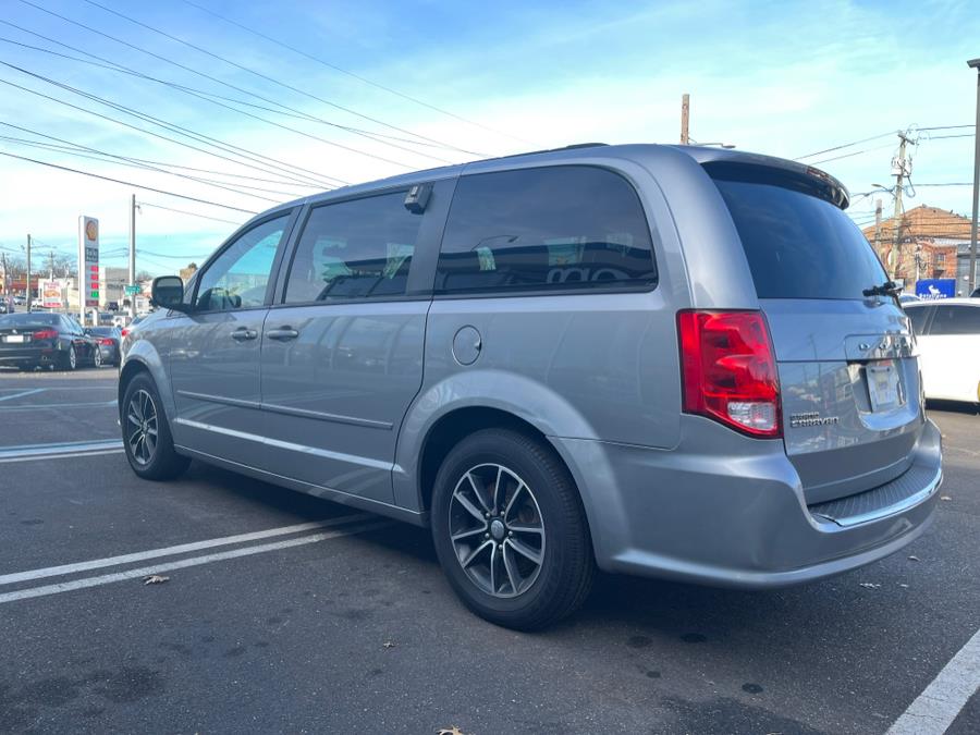 2016 Dodge Grand Caravan 4dr Wgn R/T. CLEAN CARFAX!!!, available for sale in Elmont, New York | Sunrise of Elmont. Elmont, New York 2016 Dodge Grand Caravan 4dr Wgn R/T. CLEAN CARFAX!!!, available for sale in Elmont, New York | Sunrise of Elmont. Elmont, New York