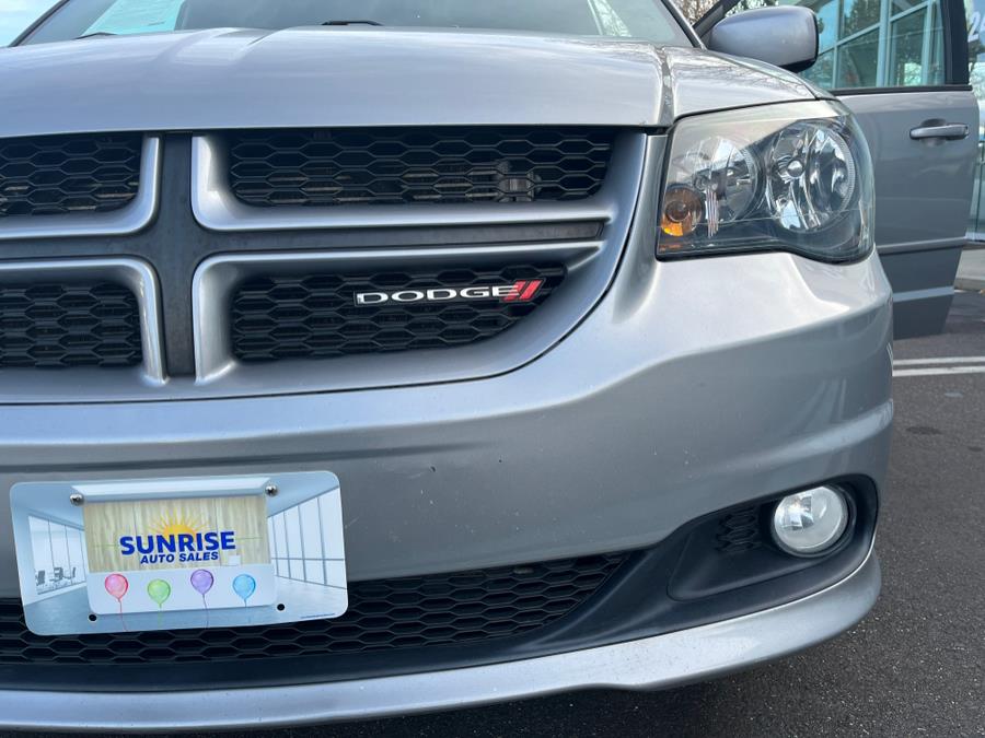 2016 Dodge Grand Caravan 4dr Wgn R/T. CLEAN CARFAX!!!, available for sale in Elmont, New York | Sunrise of Elmont. Elmont, New York 2016 Dodge Grand Caravan 4dr Wgn R/T. CLEAN CARFAX!!!, available for sale in Elmont, New York | Sunrise of Elmont. Elmont, New York