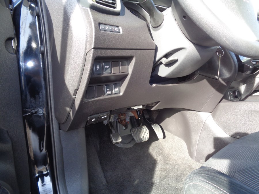 2014 Nissan Rogue AWD 4dr S, available for sale in Elmont, New York | Sunrise of Elmont. Elmont, New York 2014 Nissan Rogue AWD 4dr S, available for sale in Elmont, New York | Sunrise of Elmont. Elmont, New York
