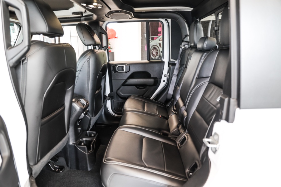Used Jeep Gladiator Overland 4x4 2020 | 26 Motors Long Island. ELMONT, New York Used Jeep Gladiator Overland 4x4 2020 | 26 Motors Long Island. ELMONT, New York