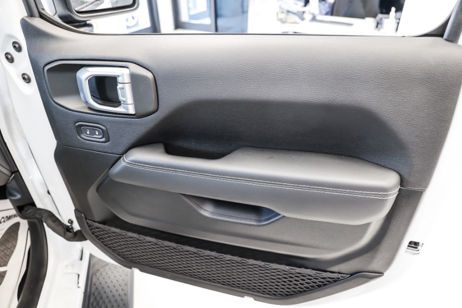 Used Jeep Gladiator Overland 4x4 2020 | 26 Motors Long Island. ELMONT, New York Used Jeep Gladiator Overland 4x4 2020 | 26 Motors Long Island. ELMONT, New York