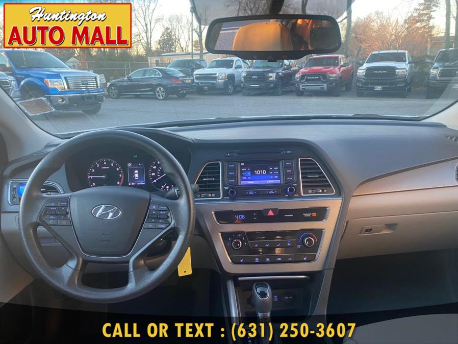 Used Hyundai Sonata 4dr Sdn 2.4L Sport 2015 | Huntington Auto Mall. Huntington Station, New York Used Hyundai Sonata 4dr Sdn 2.4L Sport 2015 | Huntington Auto Mall. Huntington Station, New York