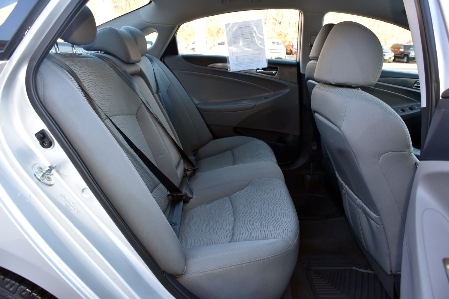 2015 Hyundai Sonata Hybrid 4dr Sdn SE, available for sale in Waterbury, Connecticut | Highline Car Connection. Waterbury, Connecticut 2015 Hyundai Sonata Hybrid 4dr Sdn SE, available for sale in Waterbury, Connecticut | Highline Car Connection. Waterbury, Connecticut