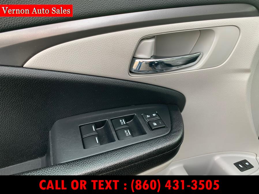 2016 Honda Pilot AWD 4dr EX-L, available for sale in Manchester, Connecticut | Vernon Auto Sale & Service. Manchester, Connecticut 2016 Honda Pilot AWD 4dr EX-L, available for sale in Manchester, Connecticut | Vernon Auto Sale & Service. Manchester, Connecticut