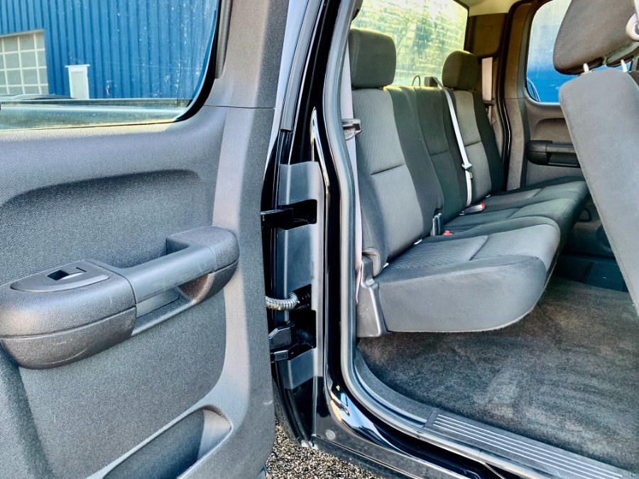 Used Chevrolet Silverado 1500 4WD Ext Cab 143.5" LT 2011 | Second Street Auto Sales Inc. Manchester, New Hampshire Used Chevrolet Silverado 1500 4WD Ext Cab 143.5" LT 2011 | Second Street Auto Sales Inc. Manchester, New Hampshire